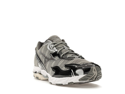 Mizuno Wave Rider 10 Flame Wave One Block Down Onyx
