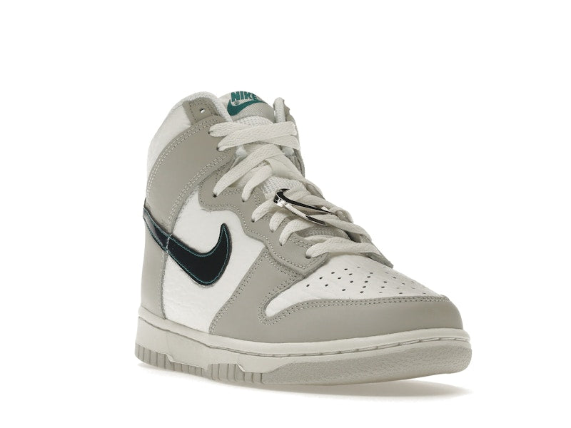 Nike Dunk High FLS (Women's)