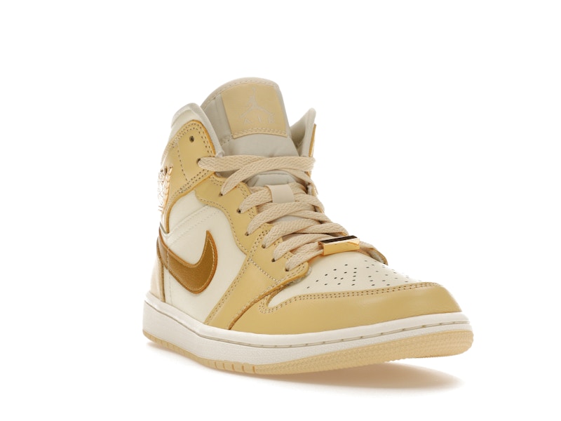Jordan 1 Mid SE Pale Vanilla Metallic Gold (Women's)