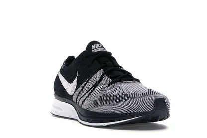 Nike Flyknit Trainer Oreo