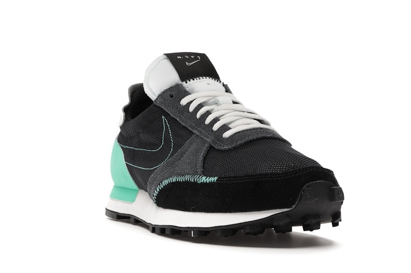 Nike Daybreak Type Black Menta