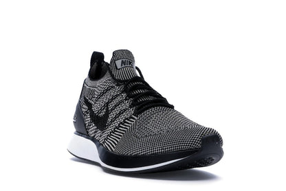 Nike Mariah Flyknit Racer Pale Grey Solar Red