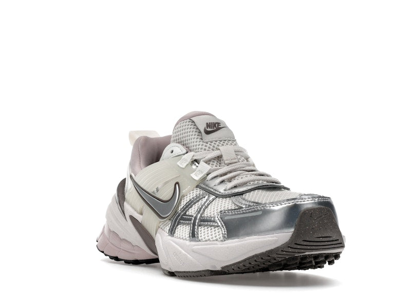 Nike V2K Run Platinum Tint Summit White Cave Stone Metallic Silver (Women's)