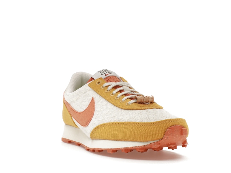 Nike DBreak SE Sun Club Hot Curry (Women's)