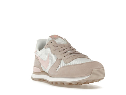 Nike Internationalist Summit White Light Madder Root (Women's)