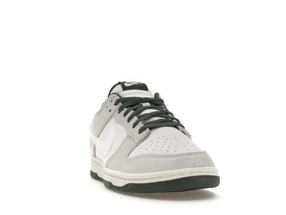 Nike Dunk Low Retro SE Photon Dust Vintage Green