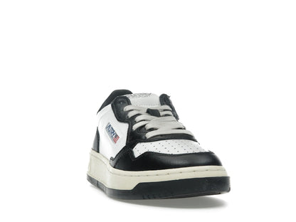 Autry Medalist Leather Low White Black (Women's)