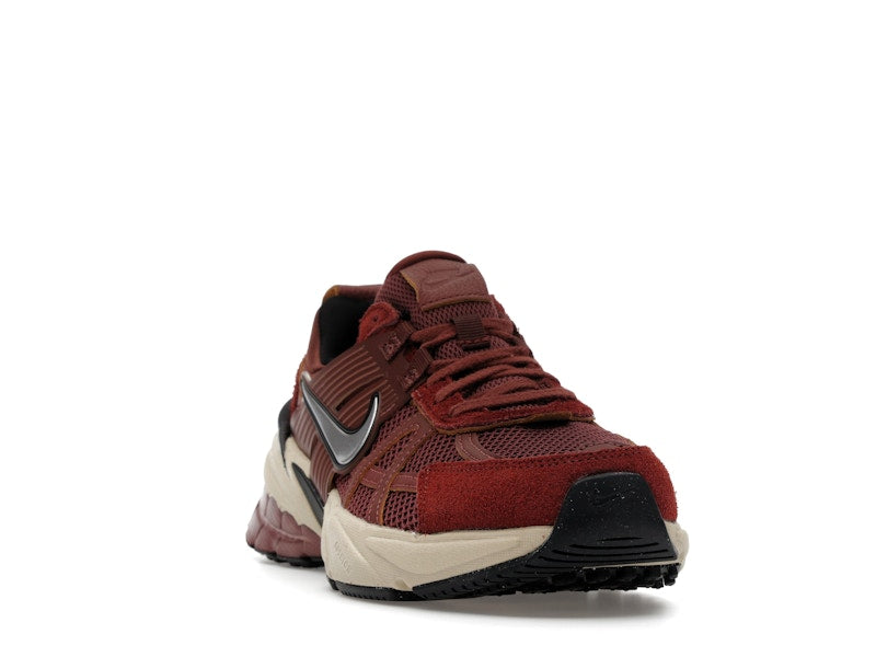 Nike V2K Run Red Sepia Dark Pony (Women's)