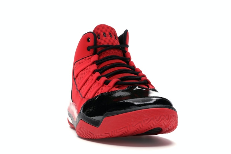 Jordan Max Aura Red Black
