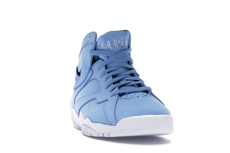 Jordan 7 Retro Pantone