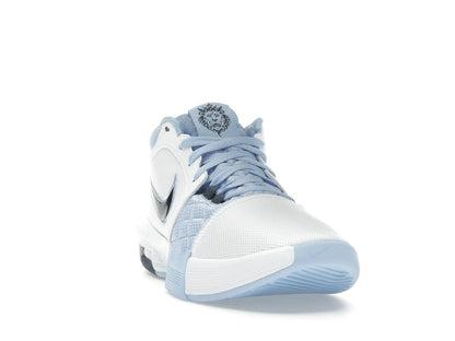 Nike LeBron Witness 8 UNC