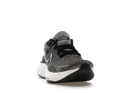 Nike ZoomX Invincible Run Flyknit 2 Oreo (Women's)