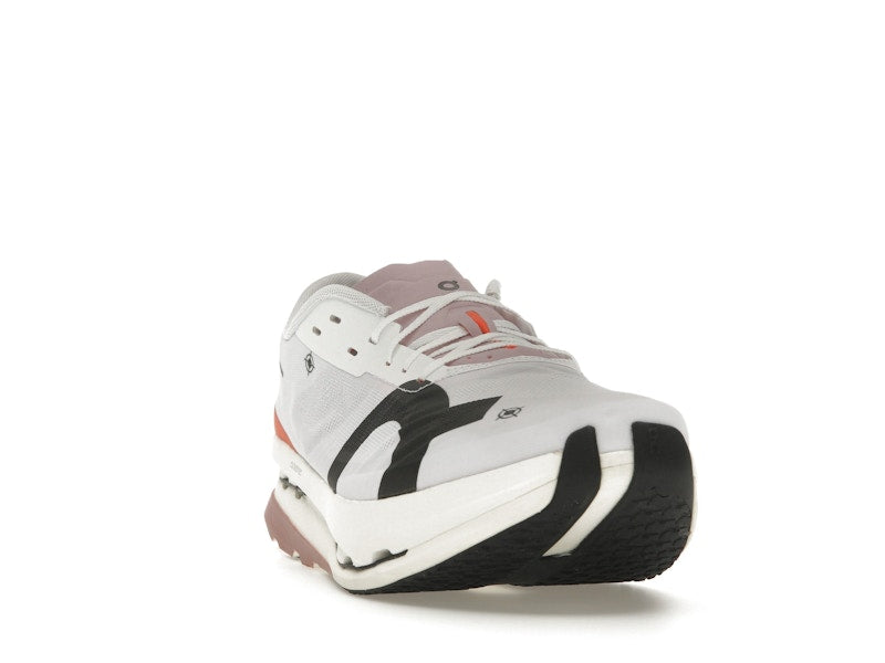 On Running Cloudboom Echo 3 White Flame