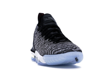 Nike LeBron 16 Oreo