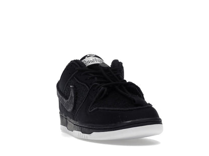Nike SB Dunk Low Gnarhunters