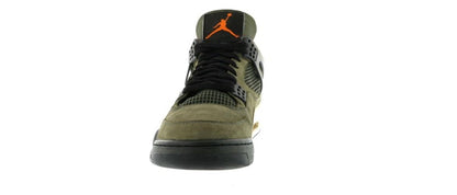 Jordan 4 Retro Undefeated (2005)
