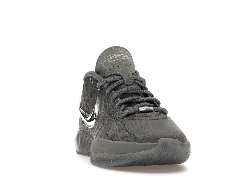 Nike LeBron 21 Resilient