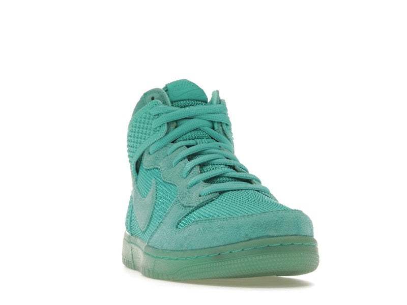 Nike Dunk CMFT Premium Light Retro
