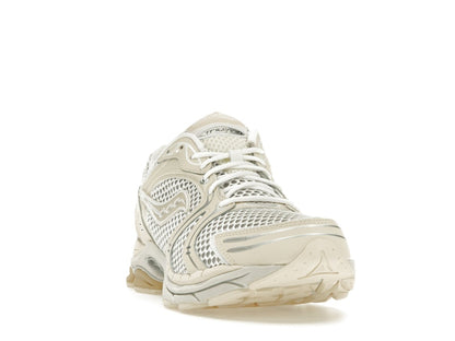 Saucony ProGrid Triumph 4 Highsnobiety Cream