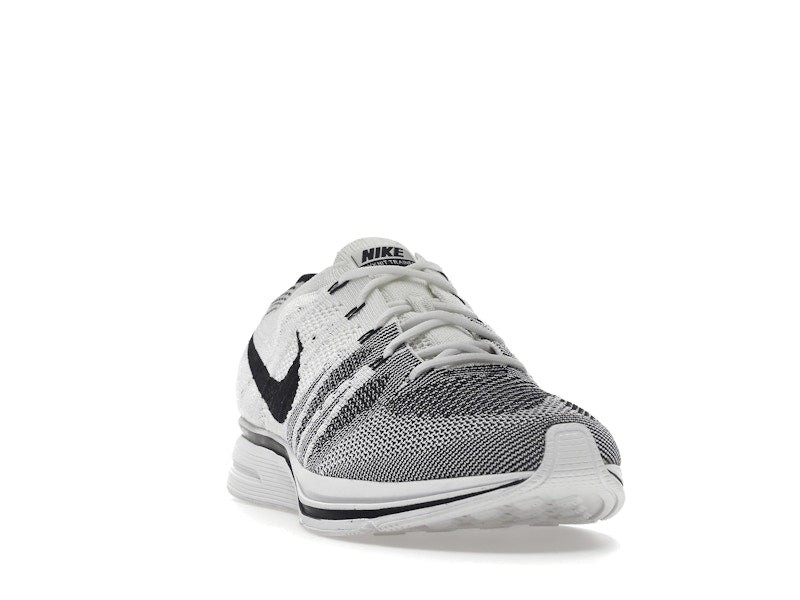 Nike Flyknit Trainer White Black