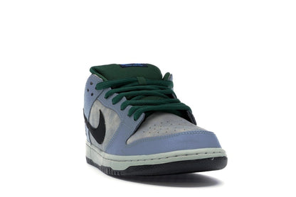 Nike SB Dunk Low Maple Leaf Central Park