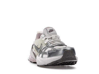 Nike V2K Run Platinum Tint Summit White Cave Stone Metallic Silver (Women's)