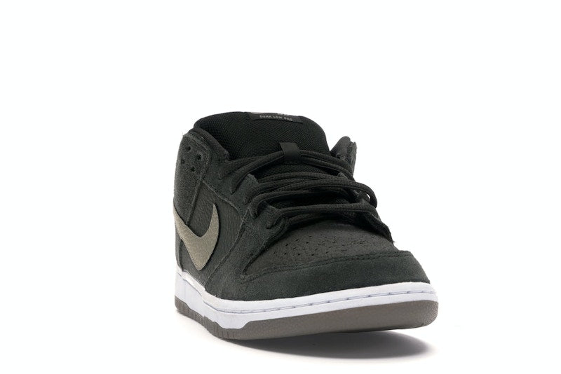 Nike SB Dunk Low Sequoia White Gum