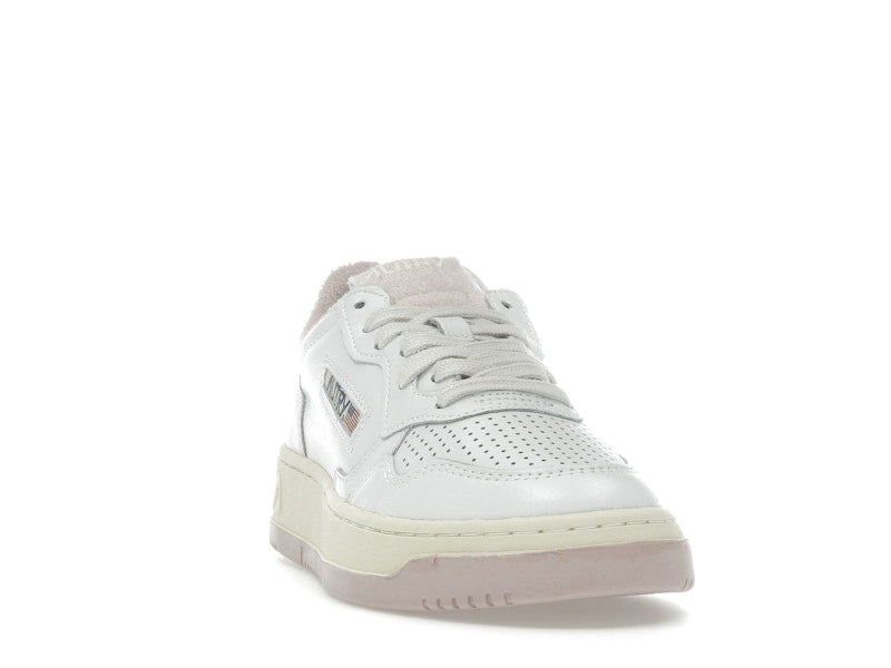 Autry Medalist Leather Low White Powder Pink (Women's)