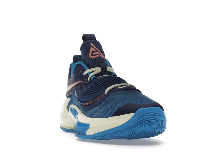 Nike Zoom Freak 3 Everlasting Love