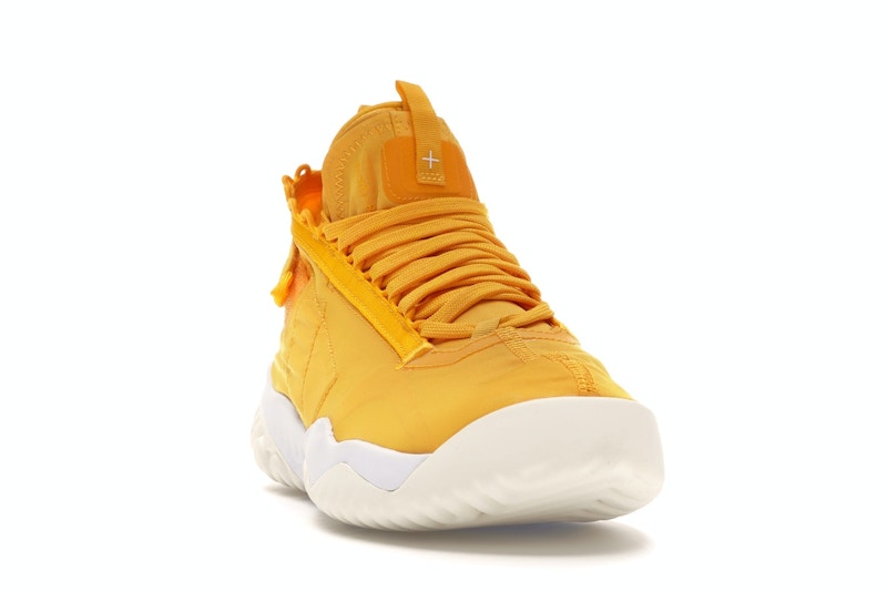 Jordan Proto React University Gold White