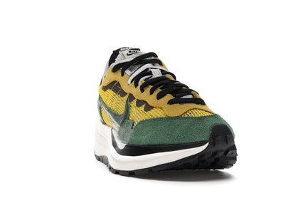 Nike Vaporwaffle sacai Tour Yellow Stadium Green