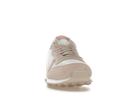Nike Internationalist Summit White Light Madder Root (Women's)
