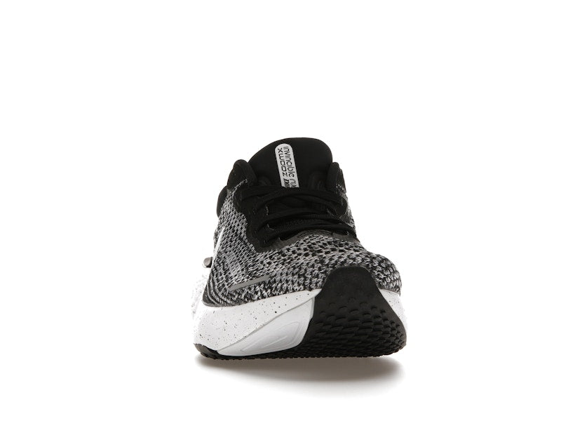 Nike ZoomX Invincible Run Flyknit Oreo