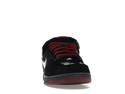 Nike SB Dunk Low Mafia