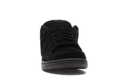 Nike SB Dunk Low Blackout