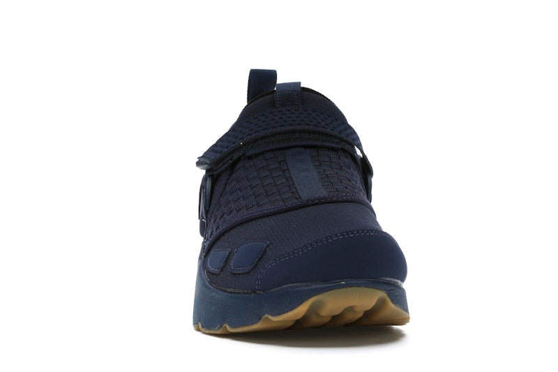 Jordan Trunner LX Navy Gum