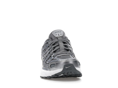 Nike P-6000 Metalic Cool Grey (GS)