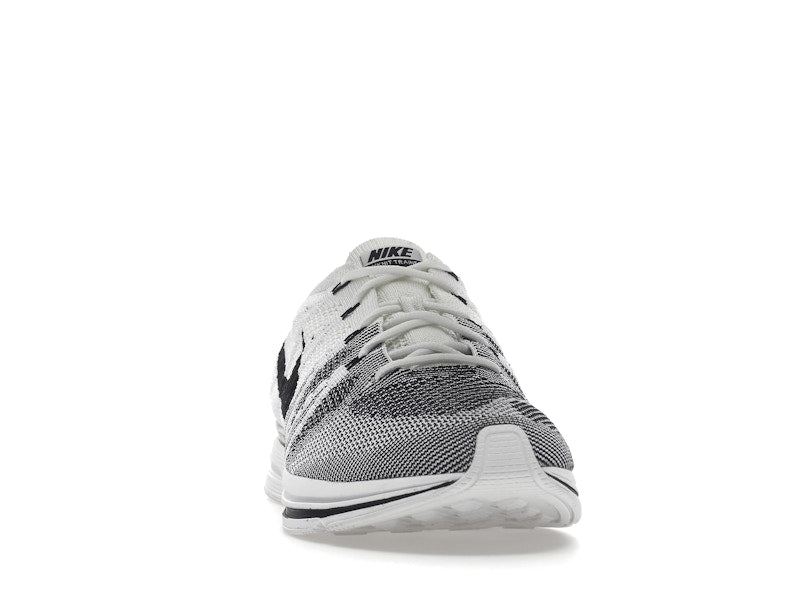Nike Flyknit Trainer White Black