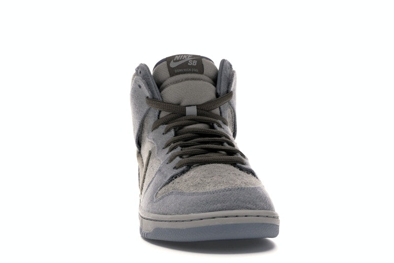 Nike SB Dunk High Tauntaun