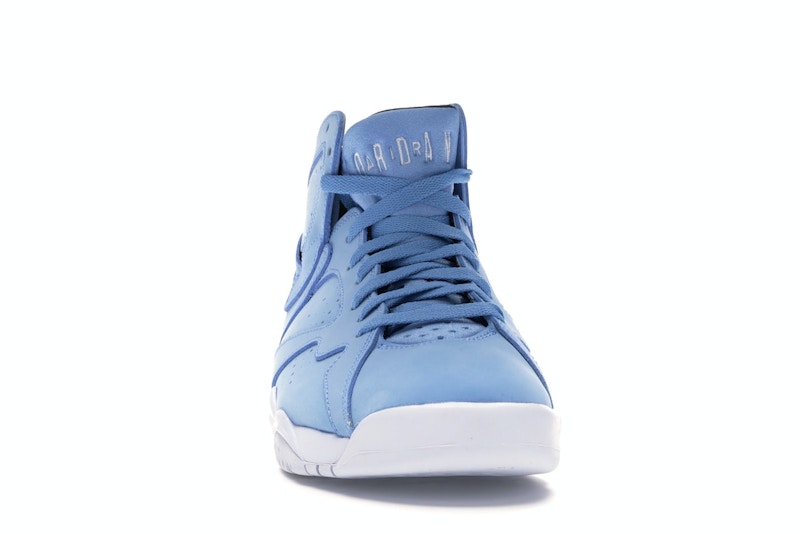 Jordan 7 Retro Pantone