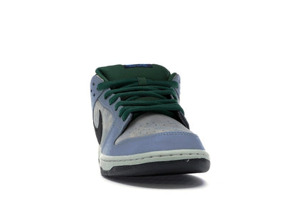 Nike SB Dunk Low Maple Leaf Central Park