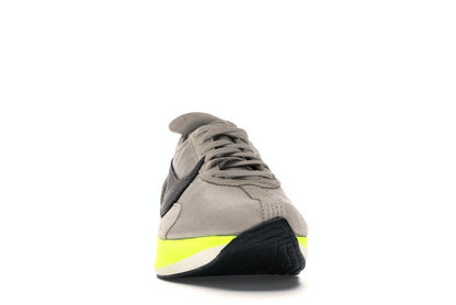 Nike Moon Racer String