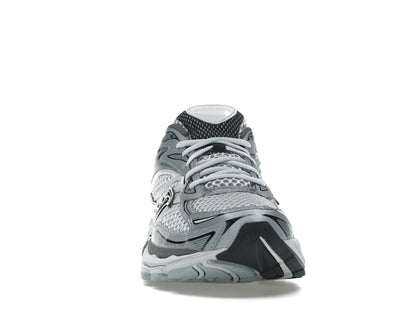 Saucony ProGrid Omni 9 Microchip