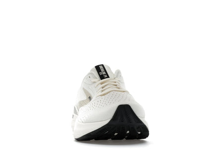 Brooks Adrenaline GTS 24 Coconut Black White Sand