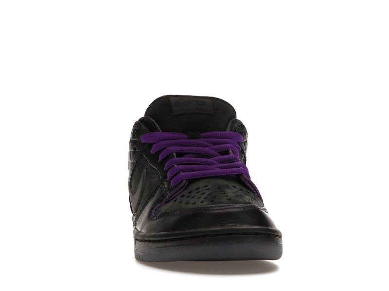 Nike SB Dunk Low Familia First Avenue