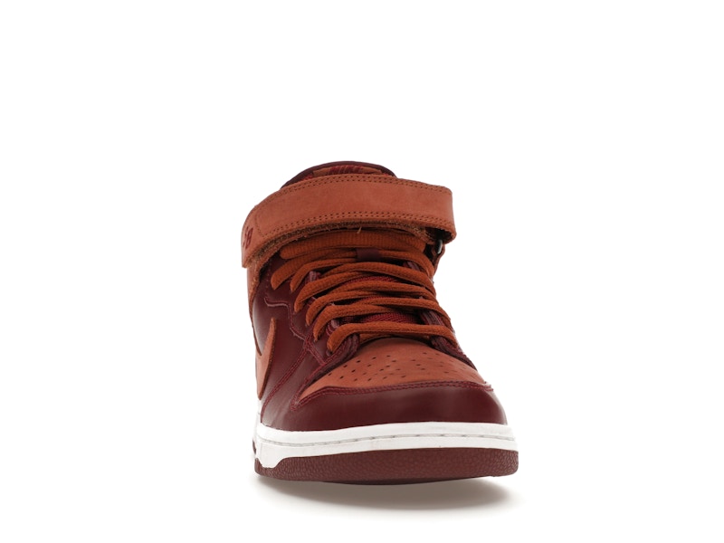Nike SB Dunk Mid Team Red Pony