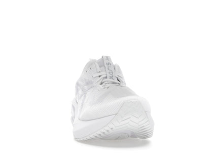 ASICS Novablast 5 White Piedmont Grey