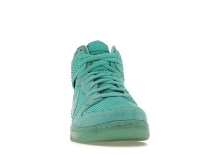 Nike Dunk CMFT Premium Light Retro