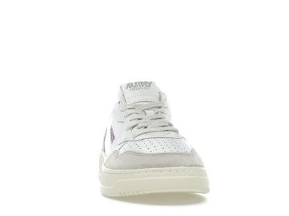 Autry Medalist Leather Low White Tearose Beige (Women's)