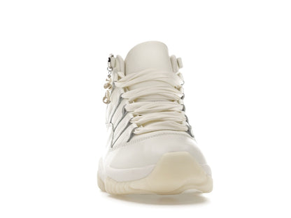 Jordan 11 Retro Pearl (Women's)